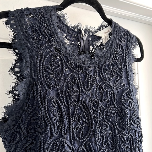 Navy sleeveless cocktail dress with lace and texturing. Size L. - Picture 6 of 11